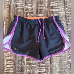 Under Armour women’s xsmall heat gear semi fitted running shorts